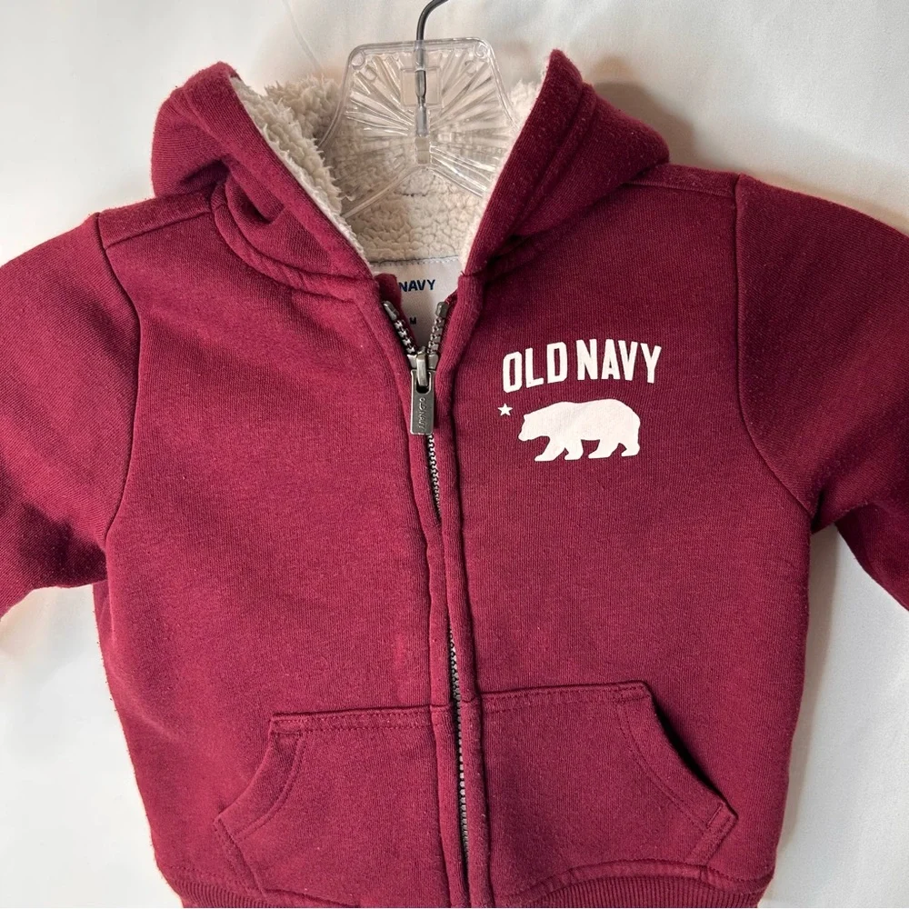 Old Navy Kids Burgundy Baby  Bear Graphic Hoodie Warmth Size 12-18 Months